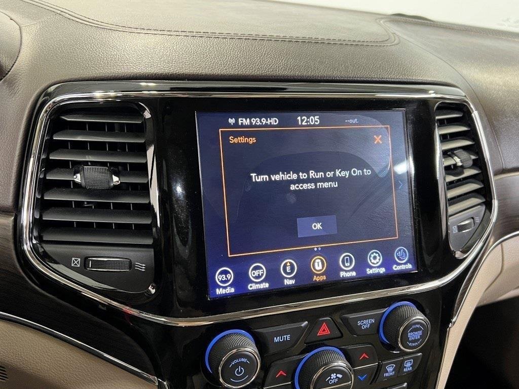 Used 2020 Jeep Grand Cherokee Summit w/ Platinum Series Group image 35