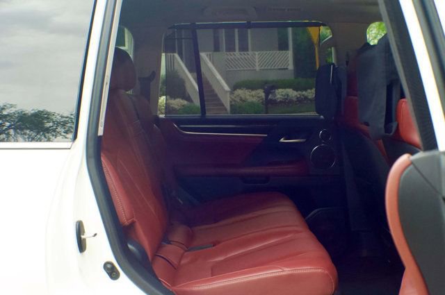 Used 2016 Lexus LX 570 4WD w/ Luxury Package image 52