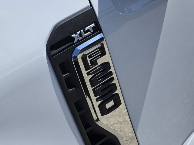 New 2026 Ford F250 XLT w/ FX4 Off-Road Package AWD/4WD image 7