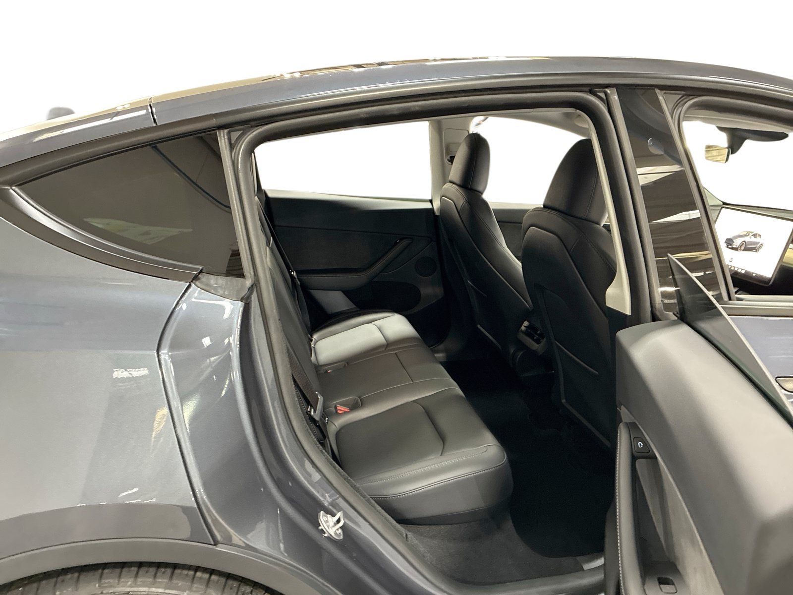 Certified 2023 Tesla Model Y Performance AWD/4WD image 11