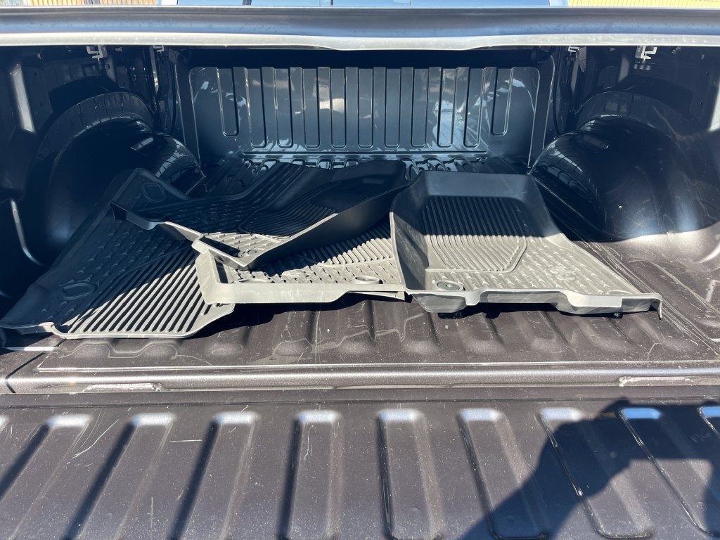 Used 2026 RAM 1500 Laramie w/ Sport Appearance Package AWD/4WD image 15