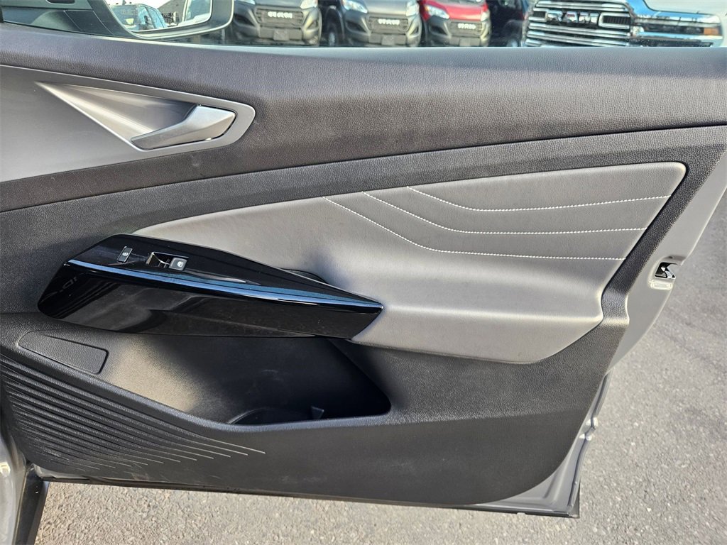 Used 2023 Volkswagen ID.4 Pro S image 17