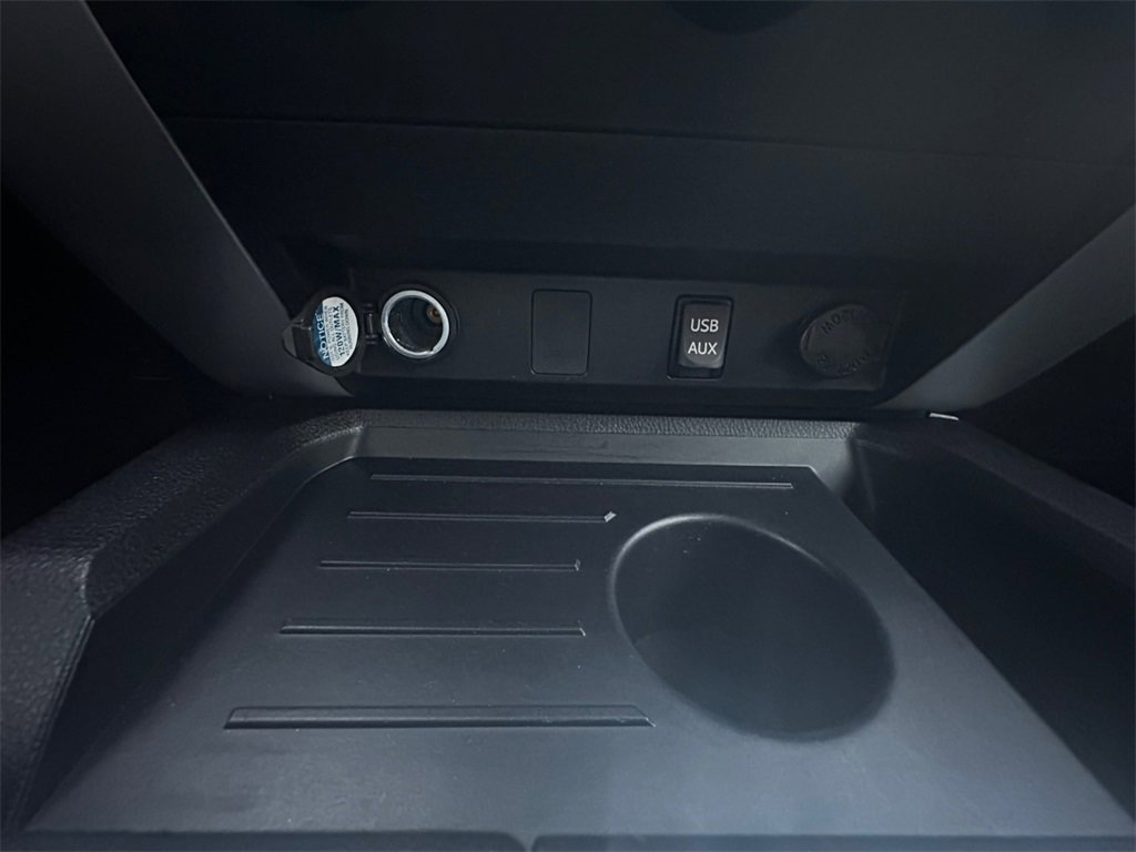 Used 2015 Toyota Tundra SR5 w/ SR5 Upgrade Package image 25