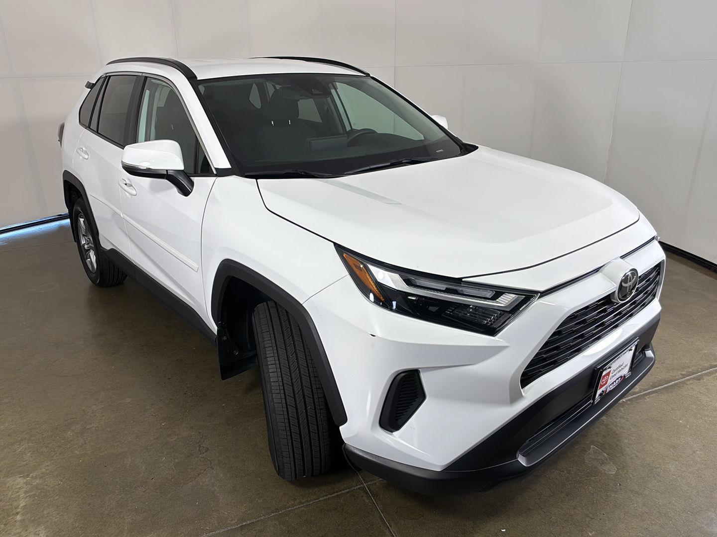 Used 2024 Toyota RAV4 XLE AWD/4WD image 7