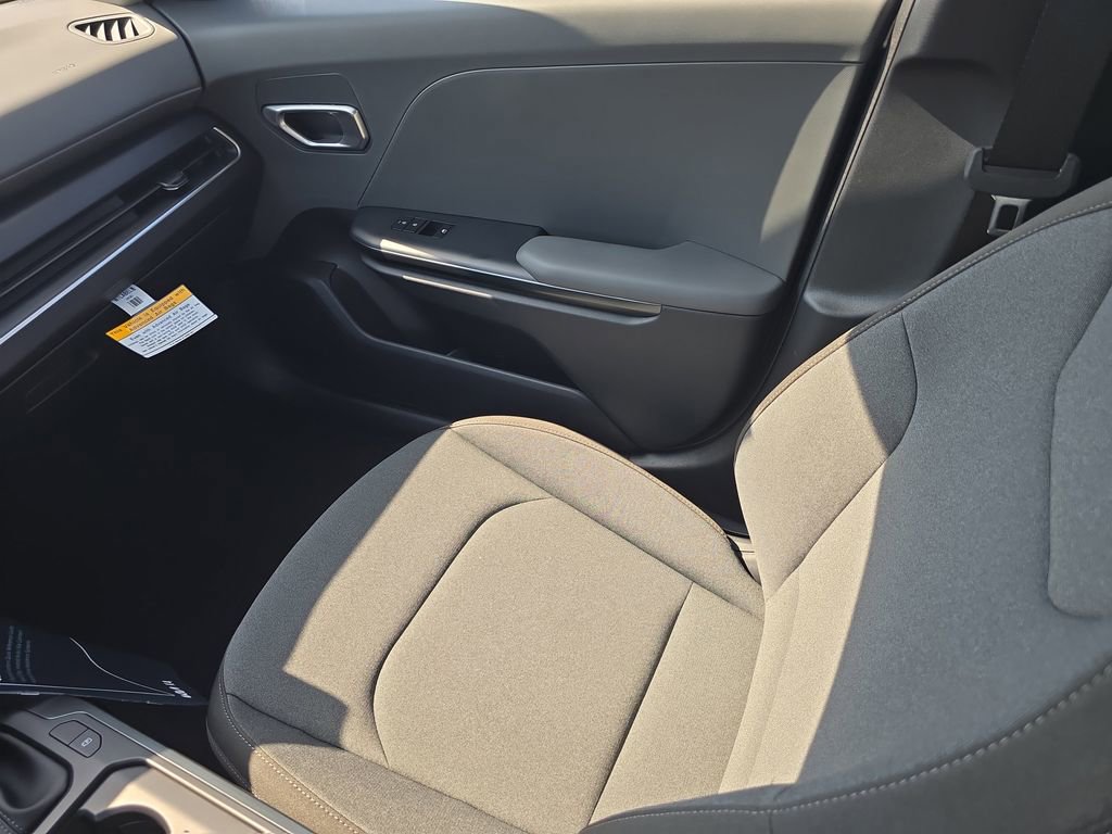 New 2026 Kia K4 FWD image 15