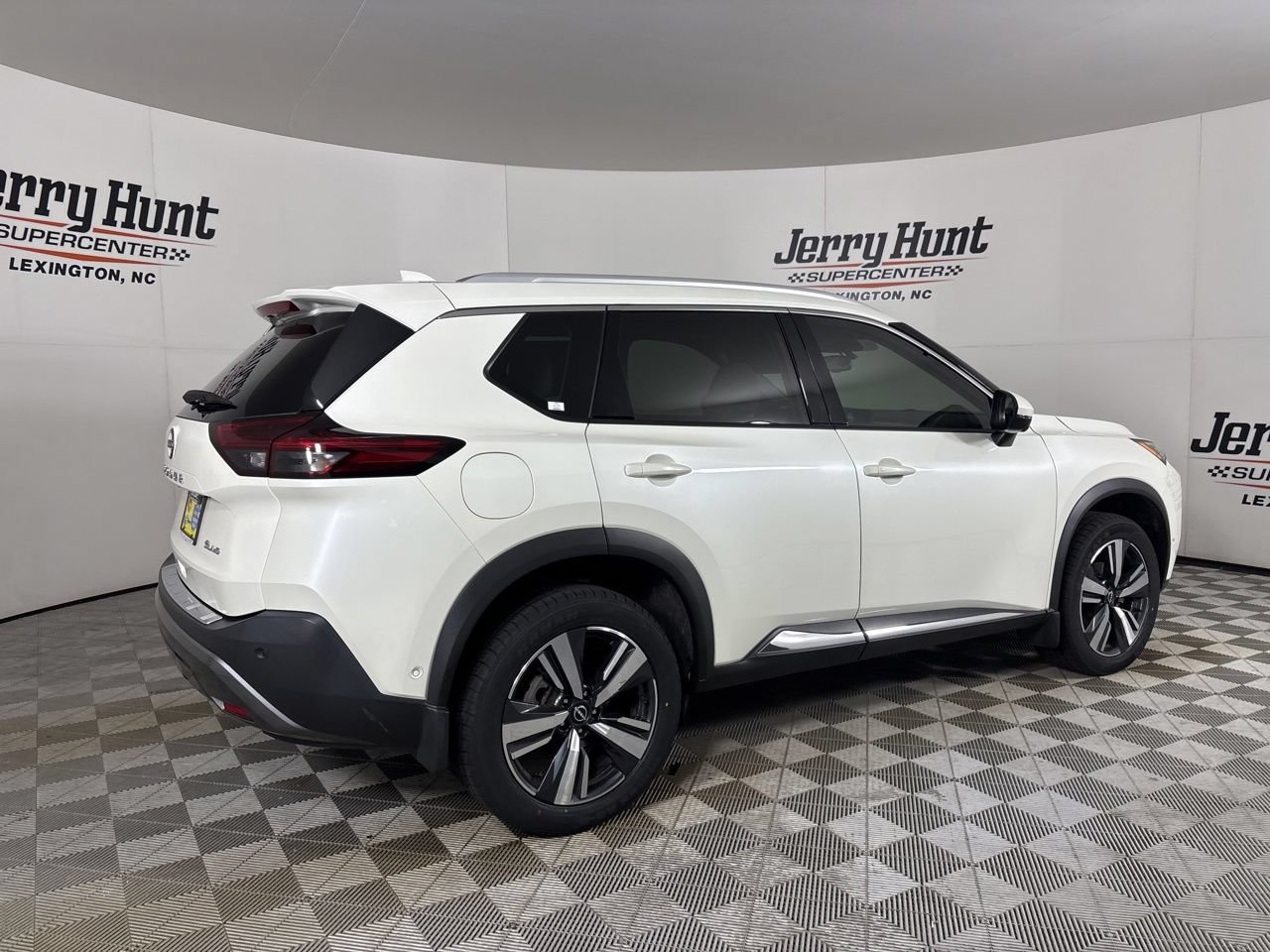 Used 2023 Nissan Rogue SL w/ SL Premium Package AWD/4WD image 5