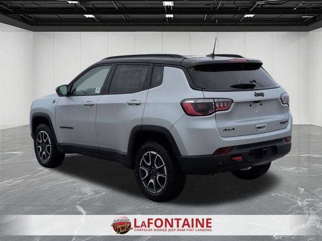 New 2026 Jeep Compass Trailhawk w/ Sun, Sound & Navigation Group AWD/4WD image 3