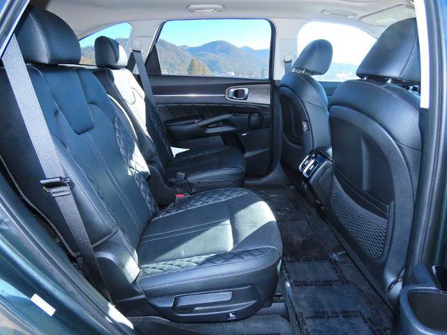 Used 2022 Kia Sorento SX Prestige image 22