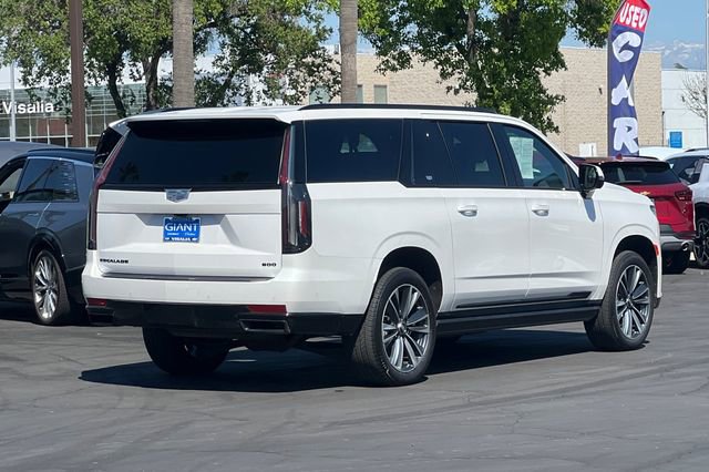 Used 2024 Cadillac Escalade ESV Sport Platinum w/ LPO, ONYX Package image 4