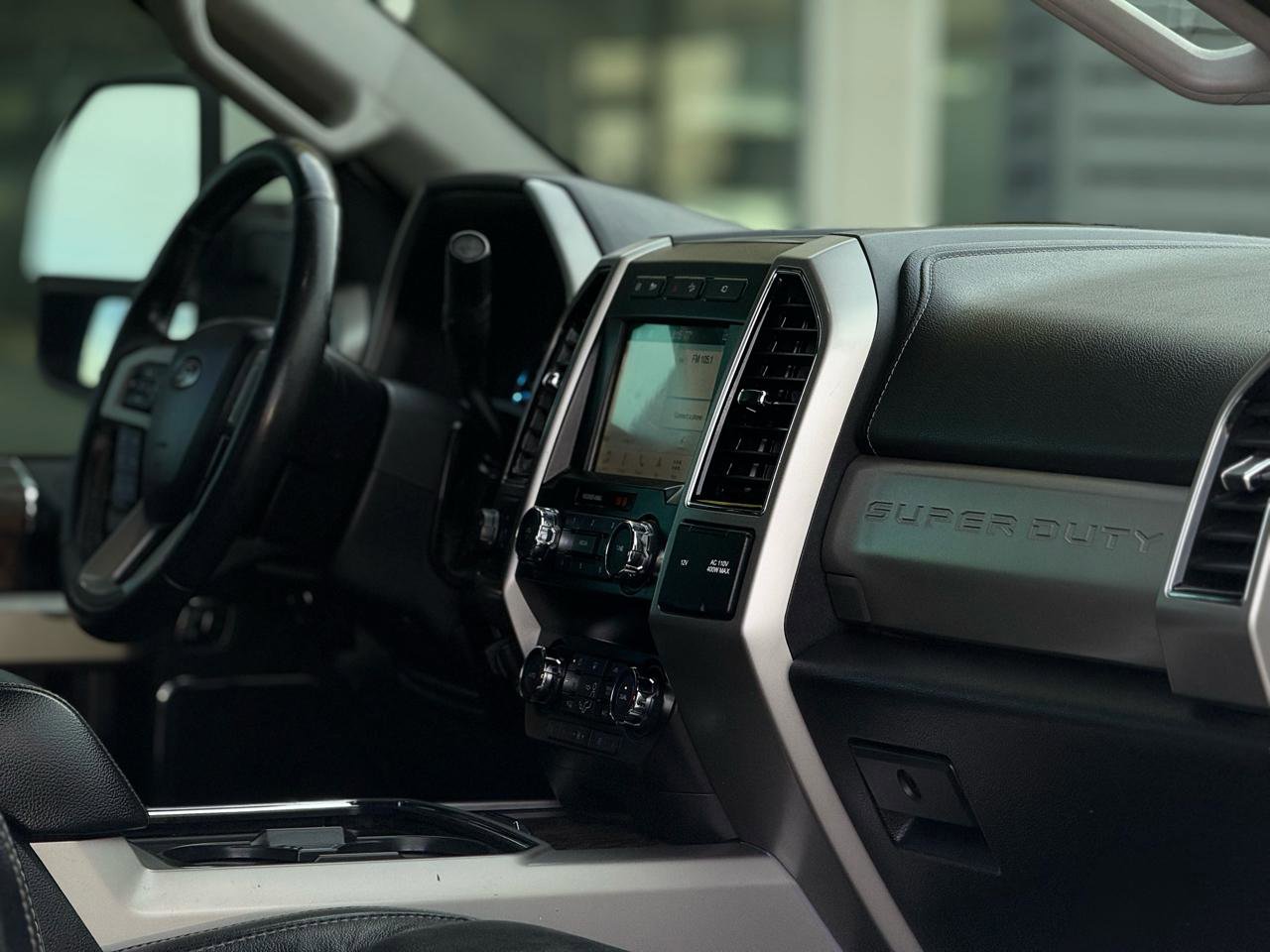 Used 2019 Ford F250 Lariat w/ Lariat Ultimate Package AWD/4WD image 15