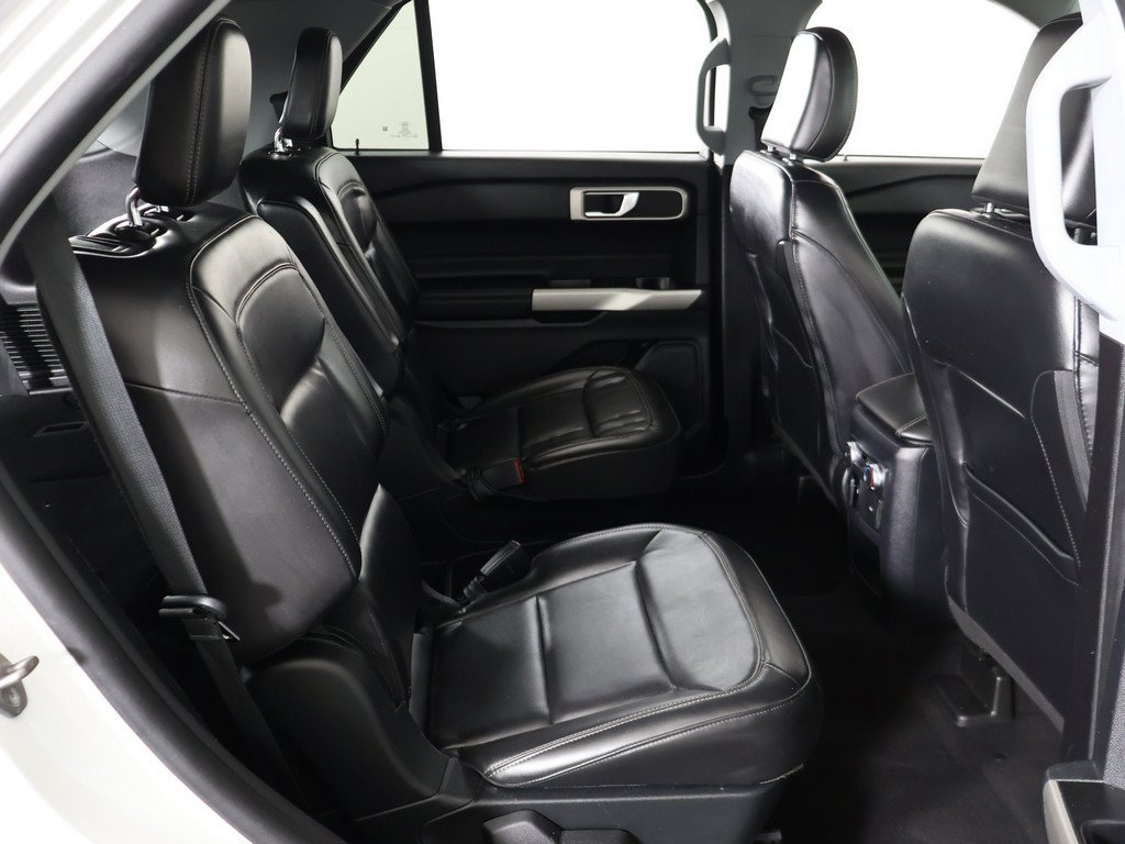 Used 2021 Ford Explorer XLT w/ Equipment Group 202A AWD/4WD image 37