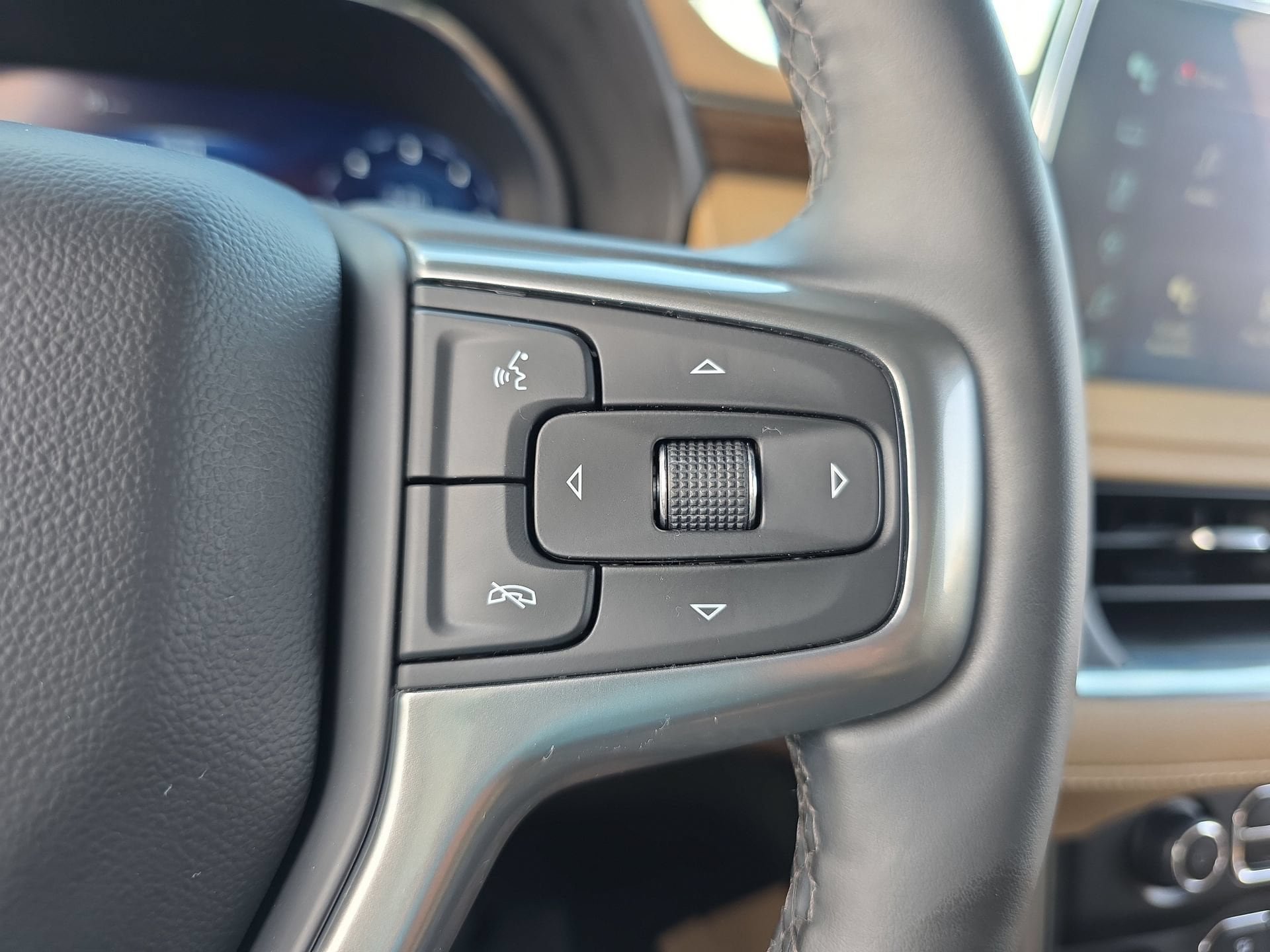 Used 2024 Chevrolet Tahoe Premier RWD image 21