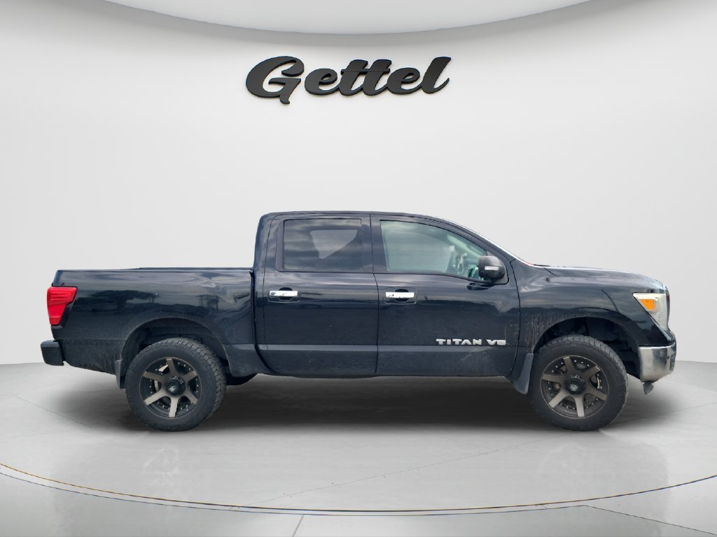 Used 2018 Nissan Titan SV w/ SV Convenience Package RWD image 4