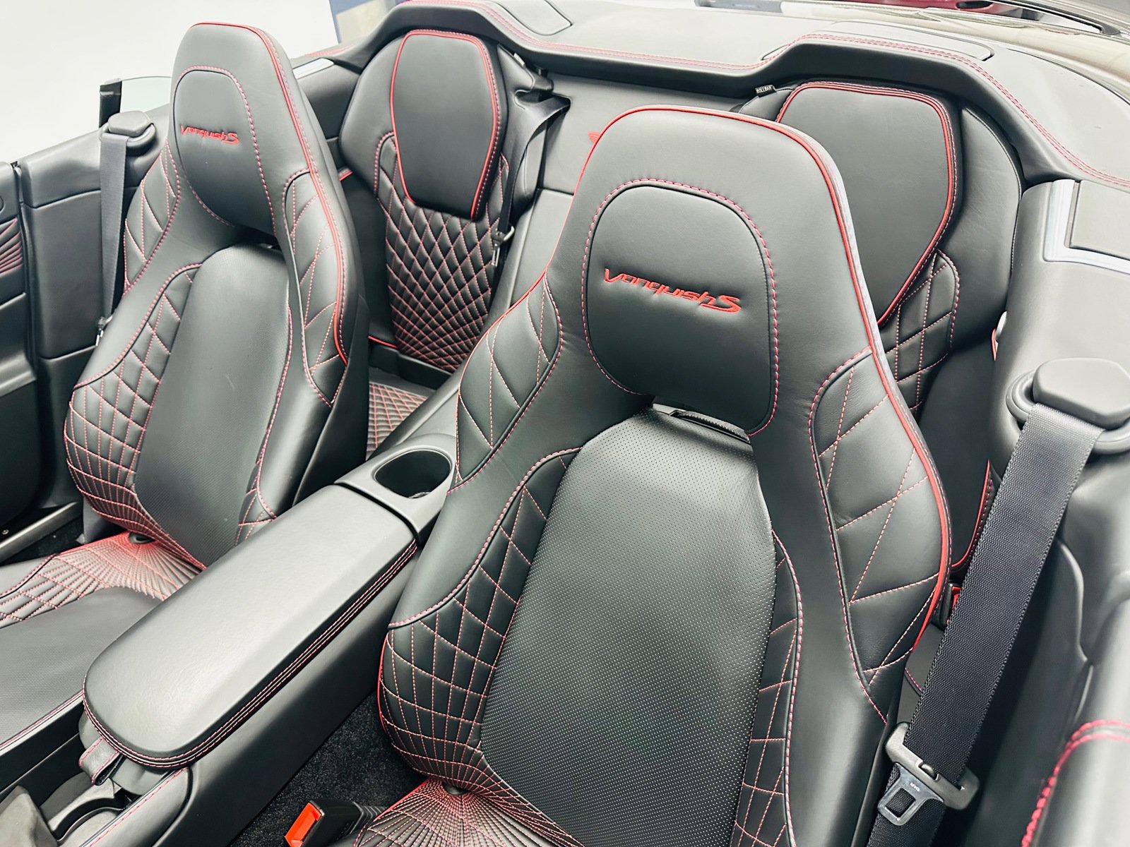 Used 2018 Aston Martin Vanquish S RWD image 13