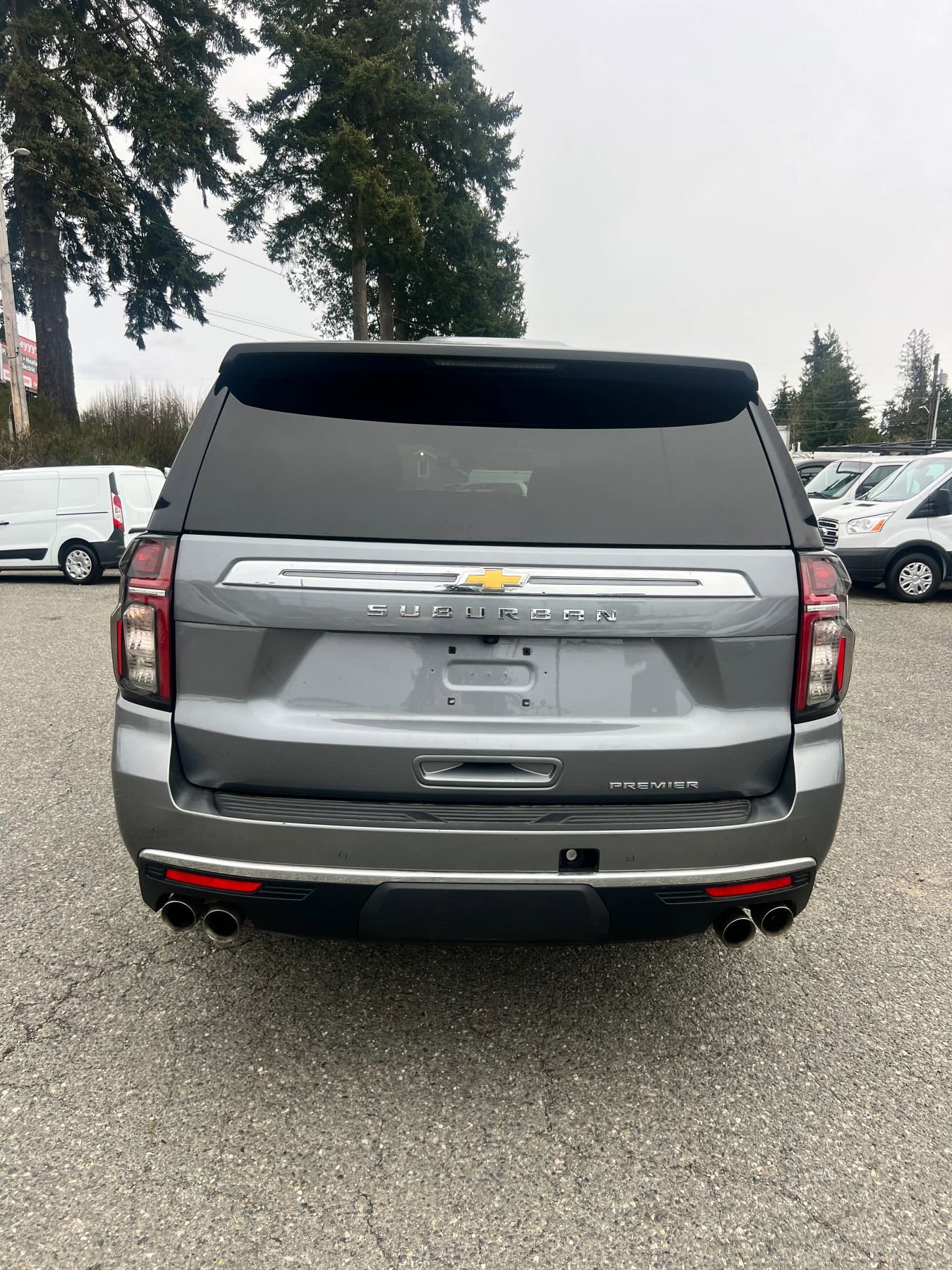 Used 2022 Chevrolet Suburban Premier image 6