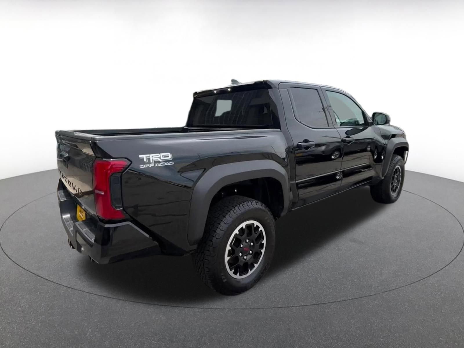 Used 2025 Toyota Tacoma TRD Off-Road AWD/4WD image 15