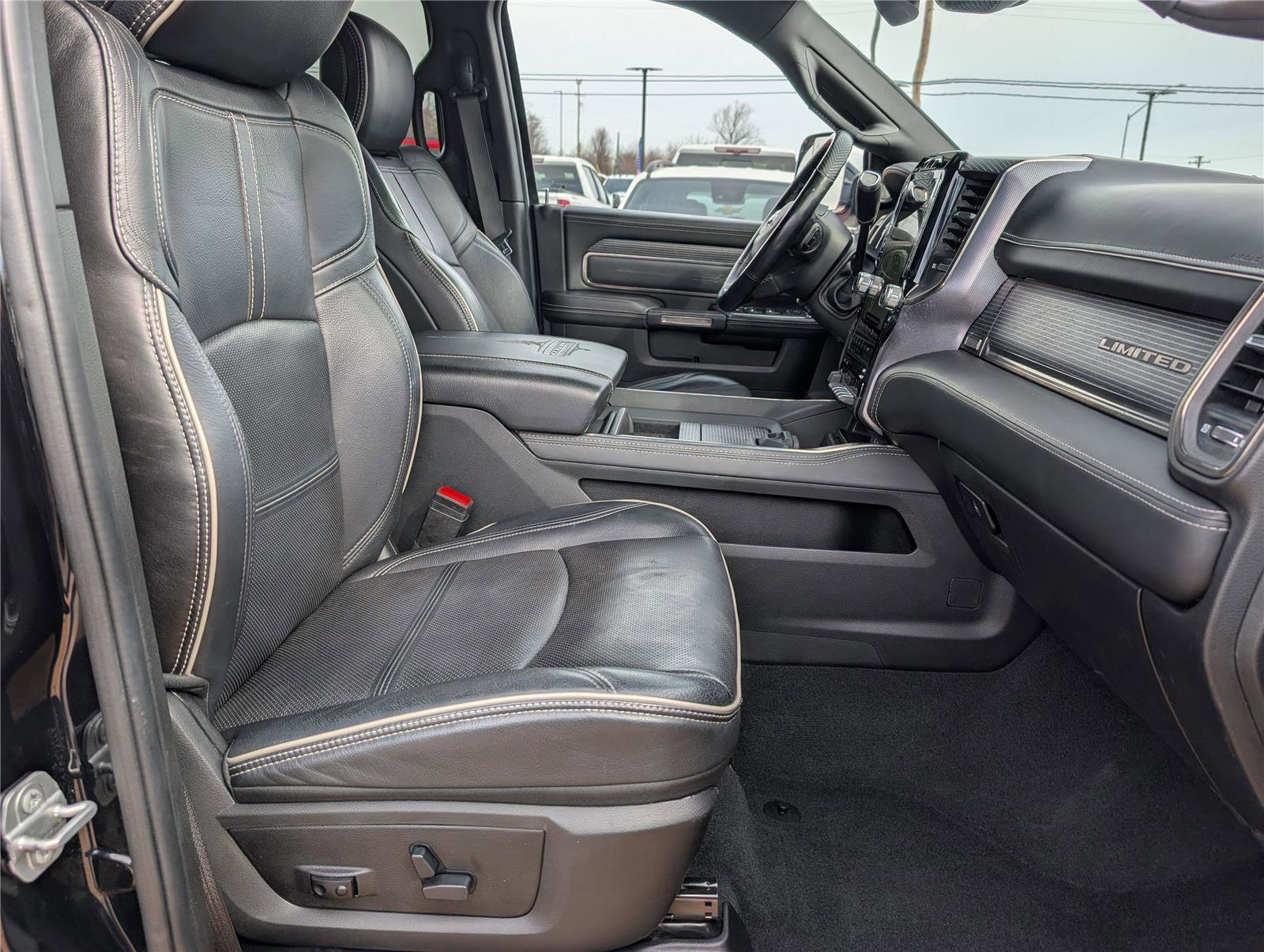 Used 2020 RAM 3500 Limited image 13