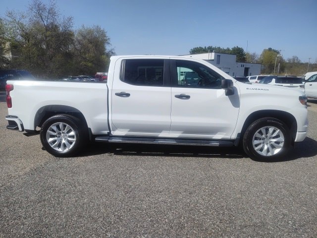 Used 2024 Chevrolet Silverado 1500 Custom image 6