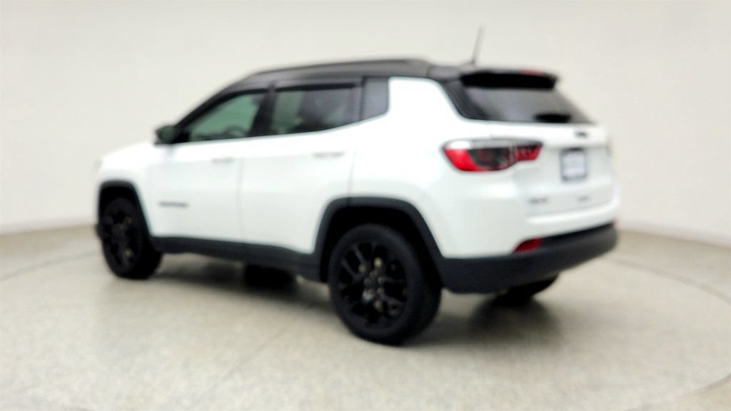 Used 2024 Jeep Compass Latitude w/ Altitude Special Edition AWD/4WD image 7