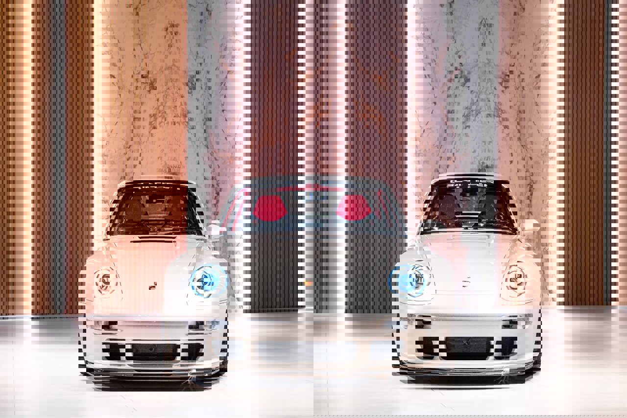 Used 1995 Porsche 911 Carrera image 3