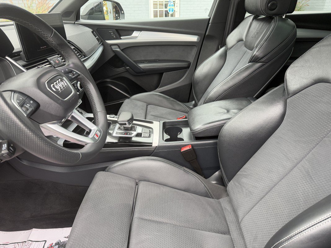 Used 2024 Audi Q5 e Premium Plus w/ Premium Plus Package AWD/4WD image 16