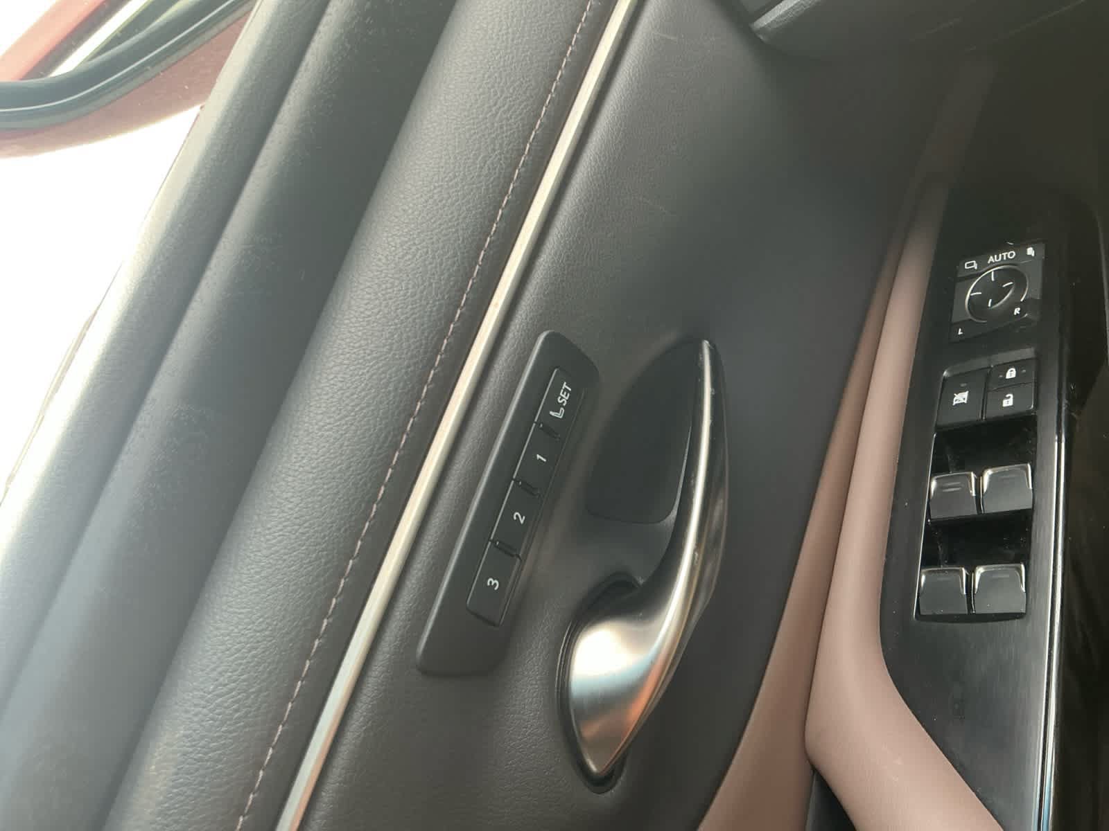 Used 2022 Lexus ES 350 w/ Premium Package FWD image 17
