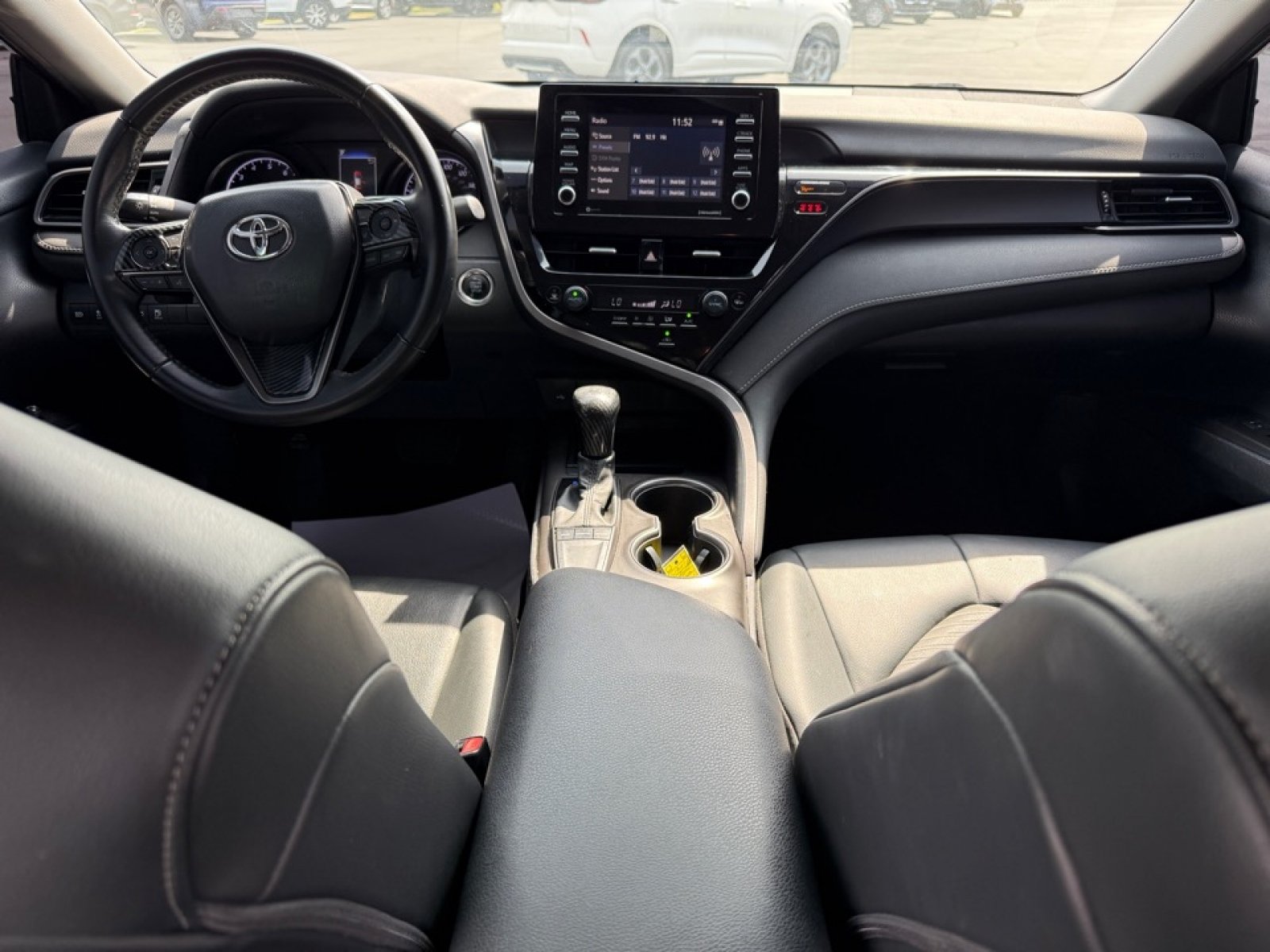 Used 2022 Toyota Camry SE w/ Convenience Package FWD image 10
