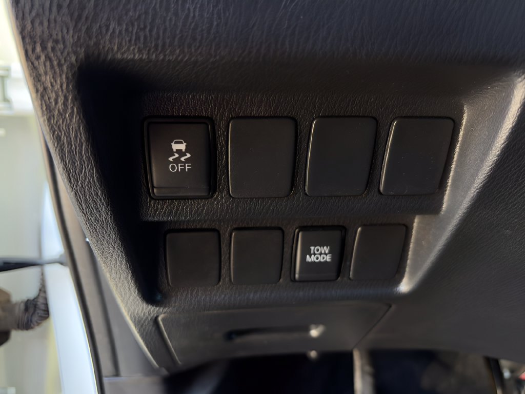 Used 2019 Nissan Pathfinder S FWD image 15