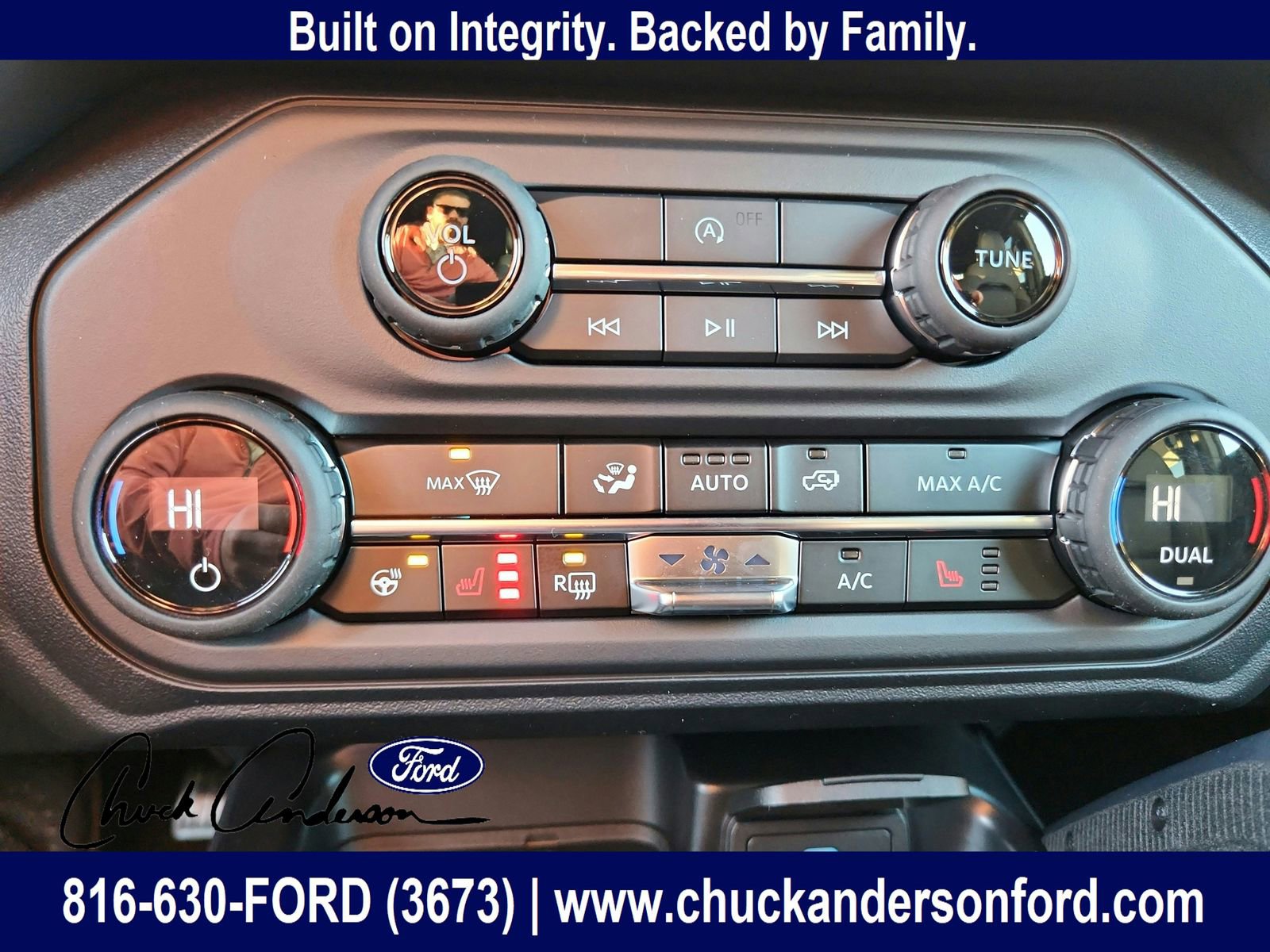 New 2025 Ford Bronco Outer Banks w/ Sasquatch Package image 20