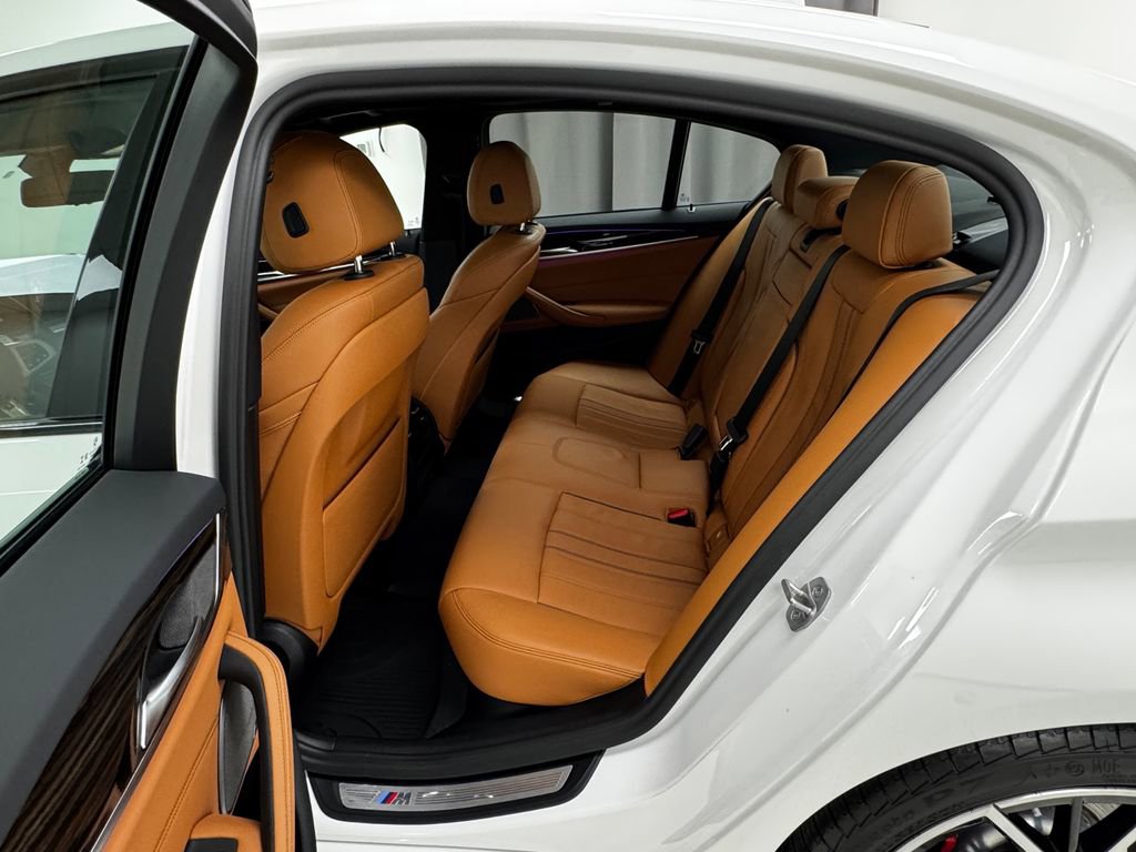 Used 2022 BMW 530i xDrive w/ M Sport Package image 12