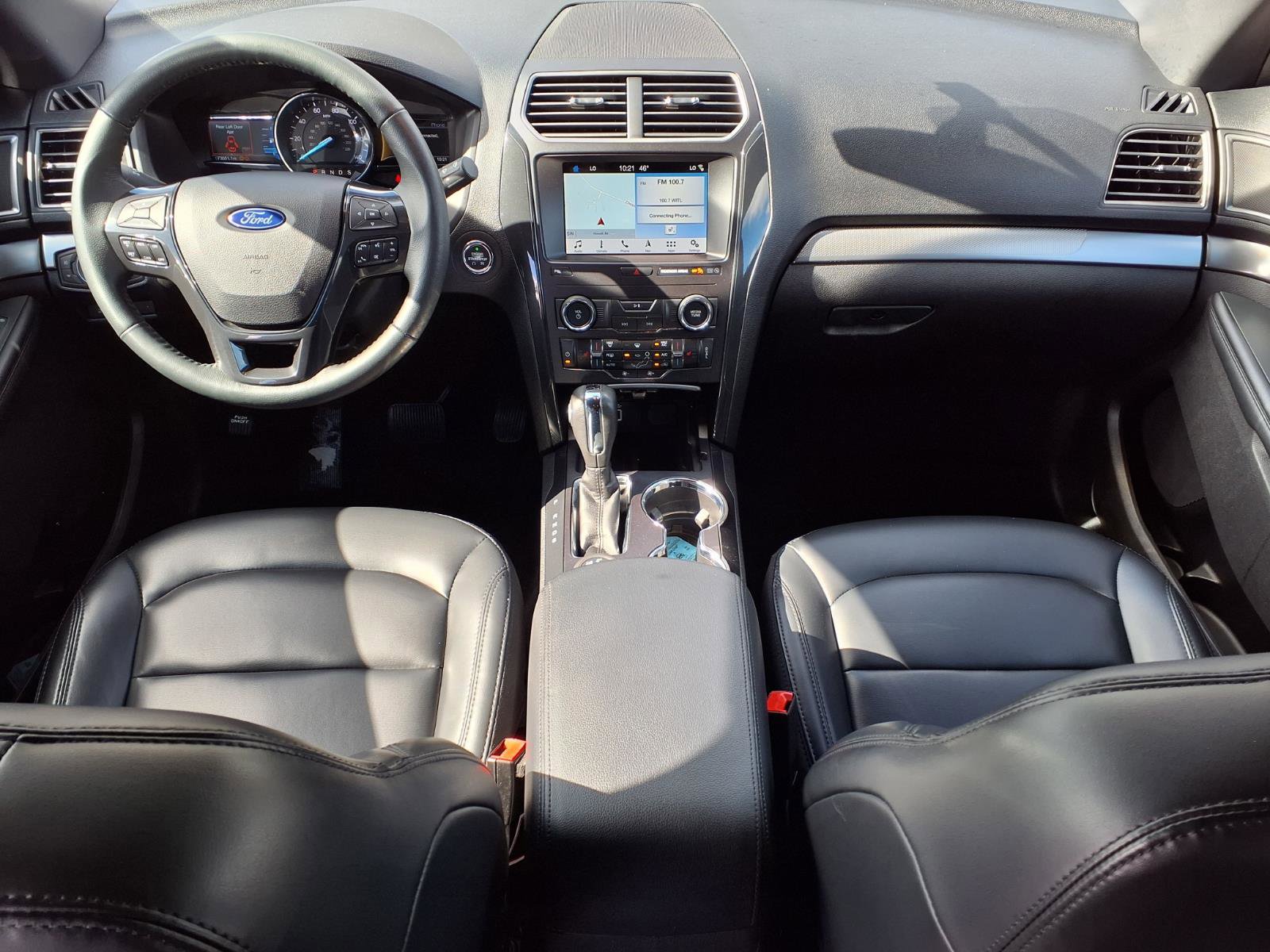 Used 2019 Ford Explorer XLT w/ Equipment Group 202A AWD/4WD image 11
