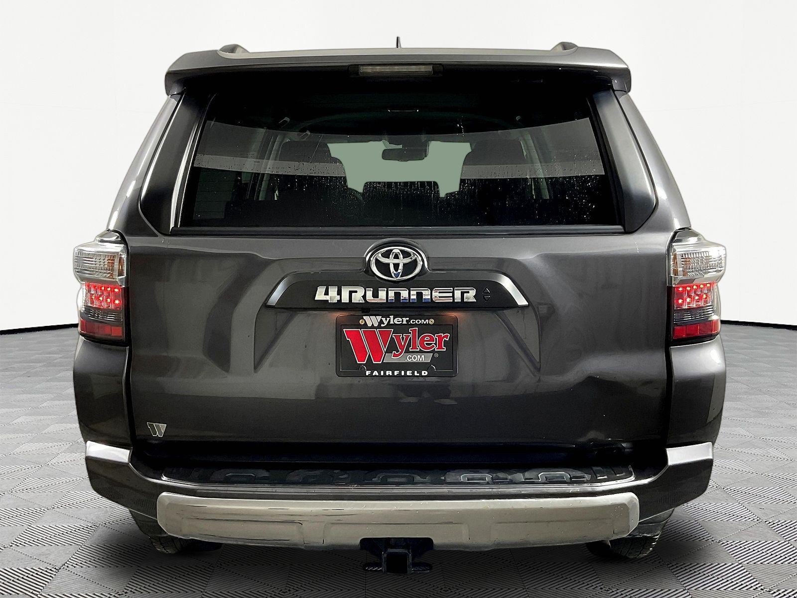 Used 2022 Toyota 4Runner TRD Off-Road AWD/4WD image 5