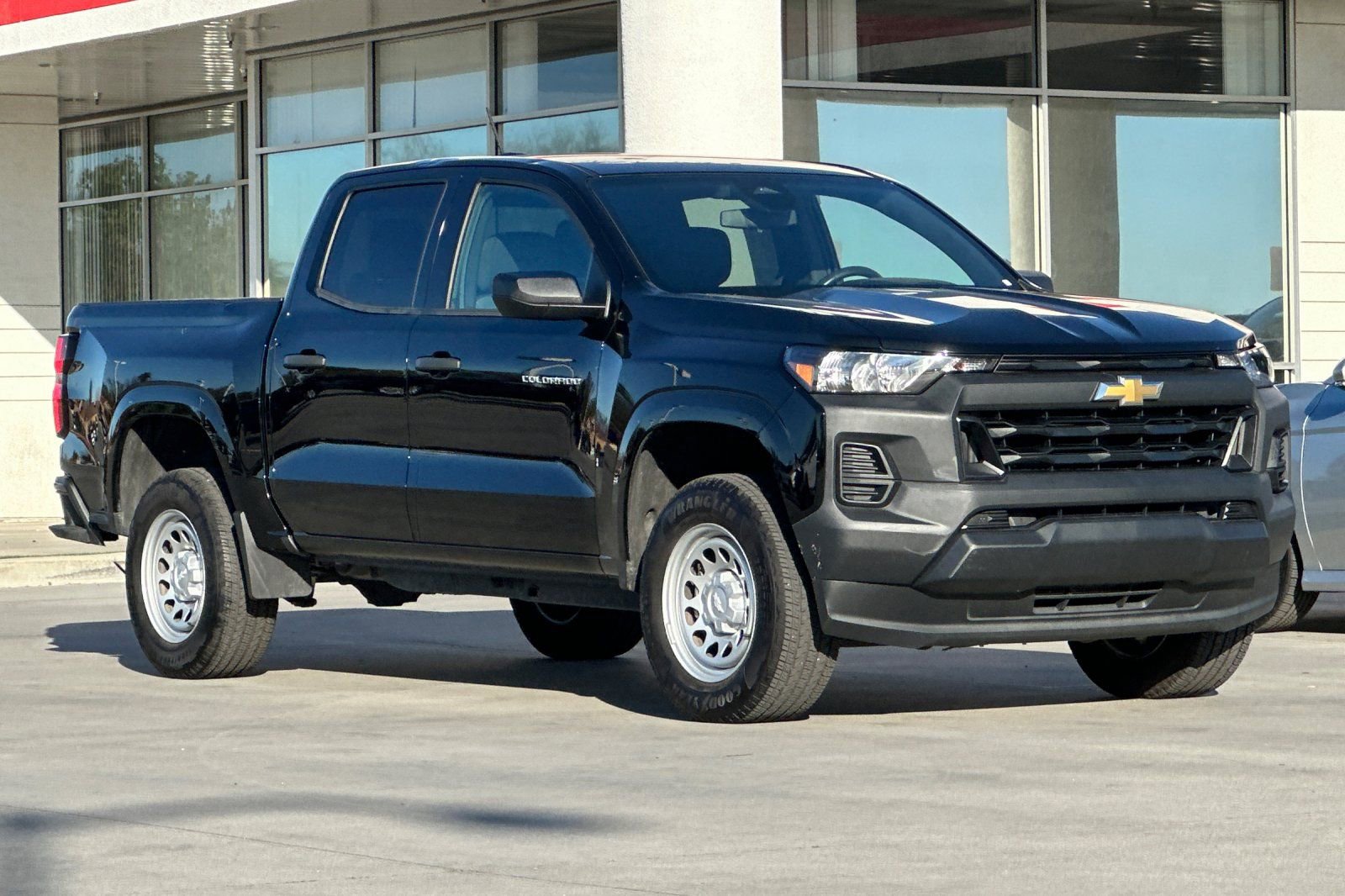 Used 2024 Chevrolet Colorado W/T image 8