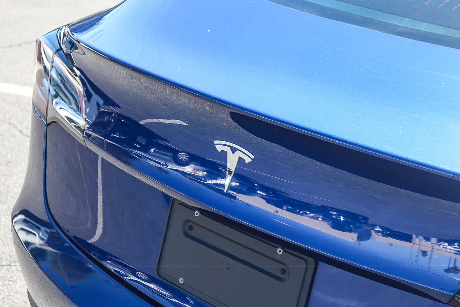 Used 2020 Tesla Model 3 Standard Range RWD image 9