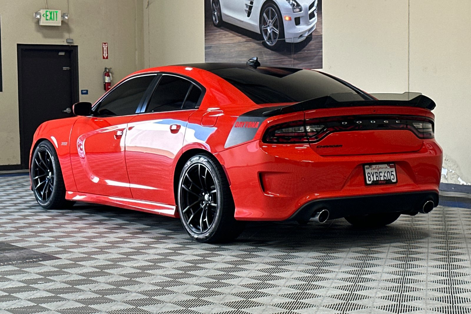 Used 2017 Dodge Charger R/T image 6