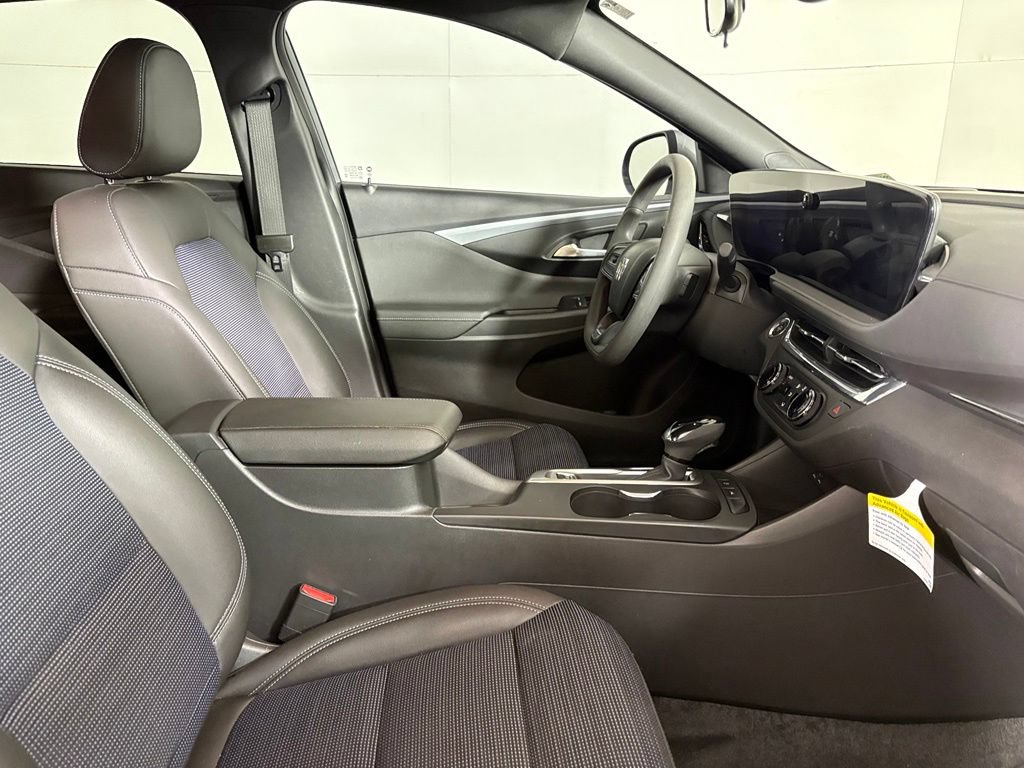 Certified 2025 Buick Envista Preferred FWD image 17