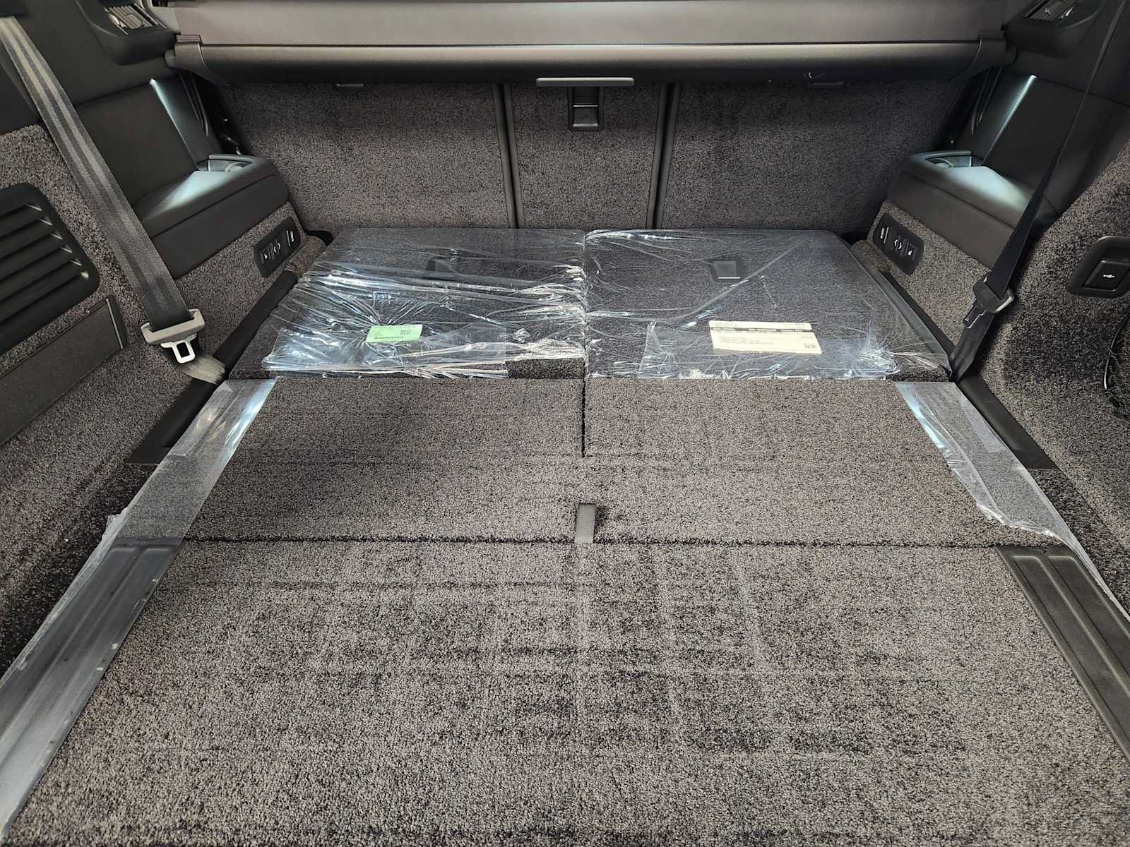 New 2026 Land Rover Range Rover Long Wheelbase SE AWD/4WD image 58
