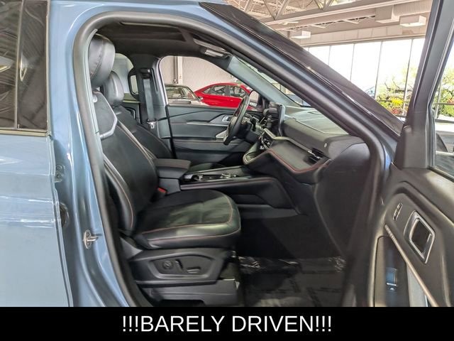 Used 2025 Ford Explorer ST image 25