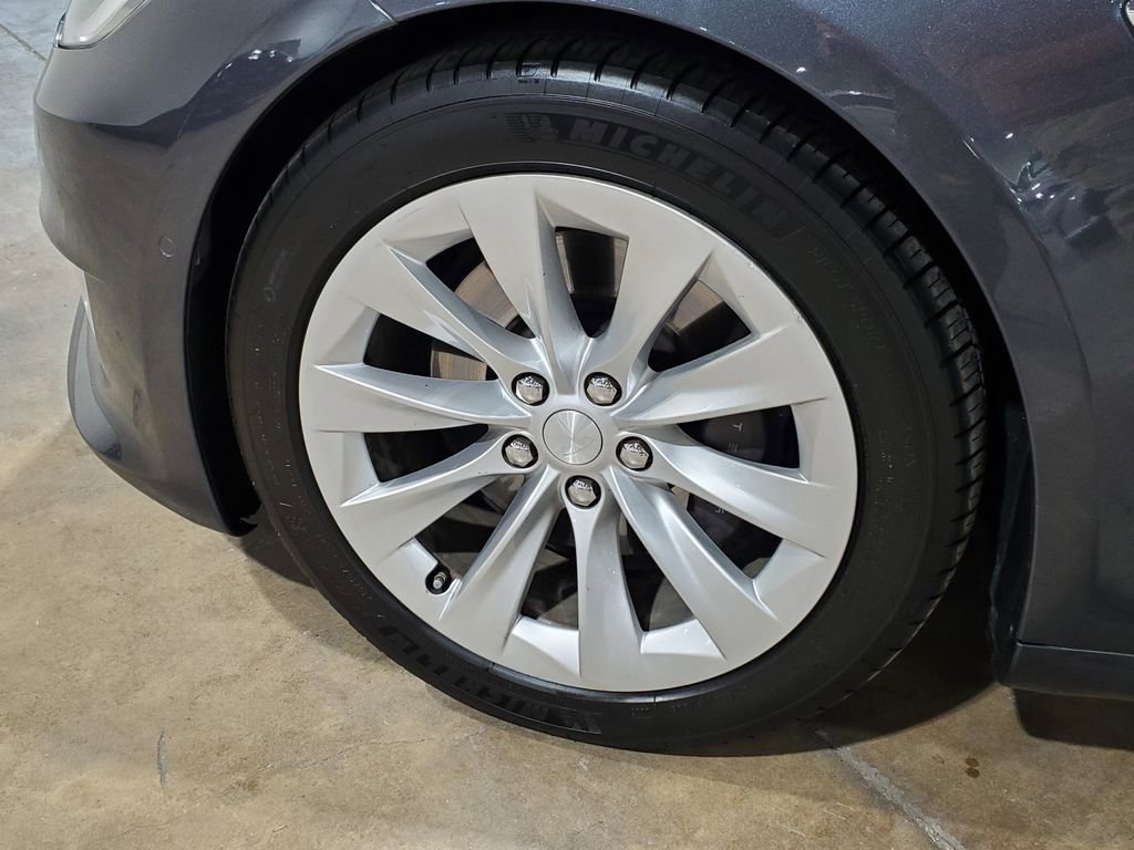Used 2018 Tesla Model S 75D image 52