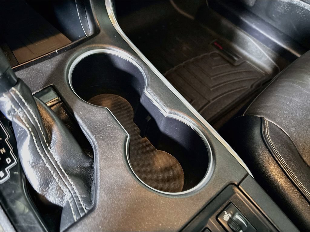 Used 2015 Toyota Camry XLE w/ Moonroof Package FWD image 15