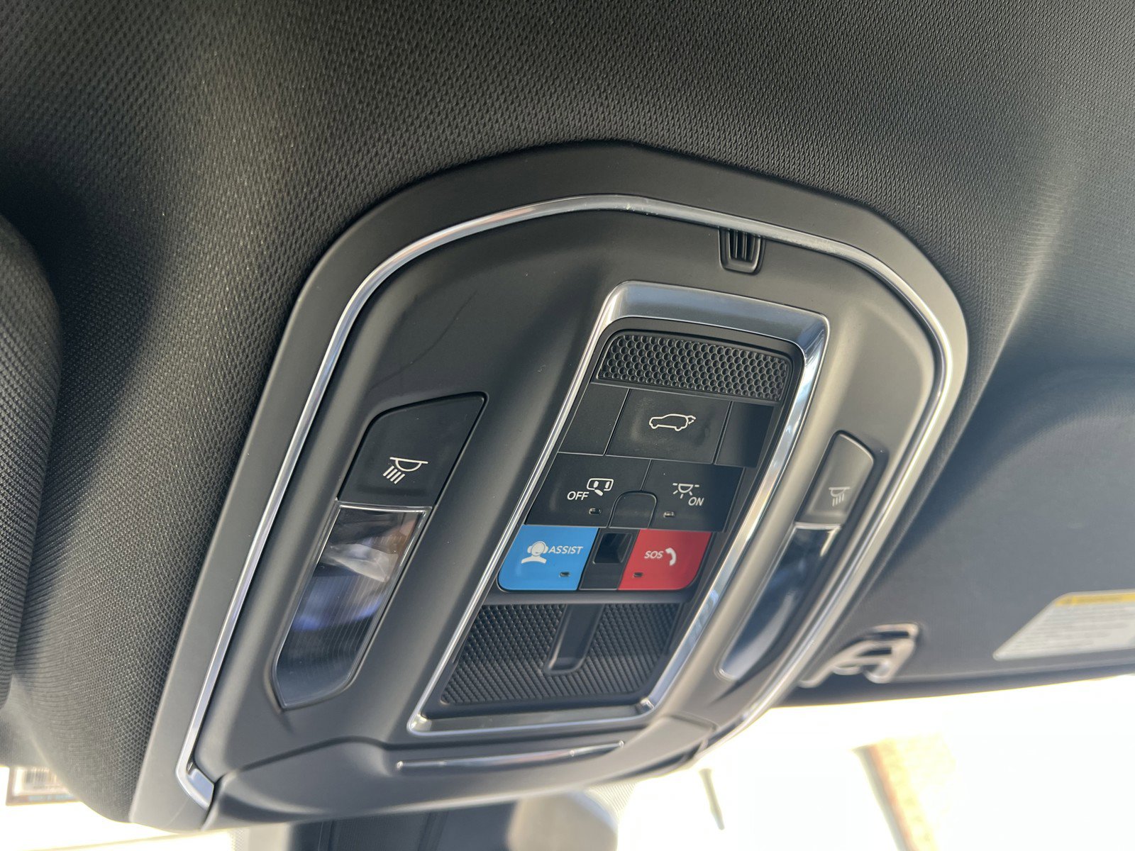 Used 2024 Jeep Wagoneer L Series II w/ Flexible Seating Group AWD/4WD image 27