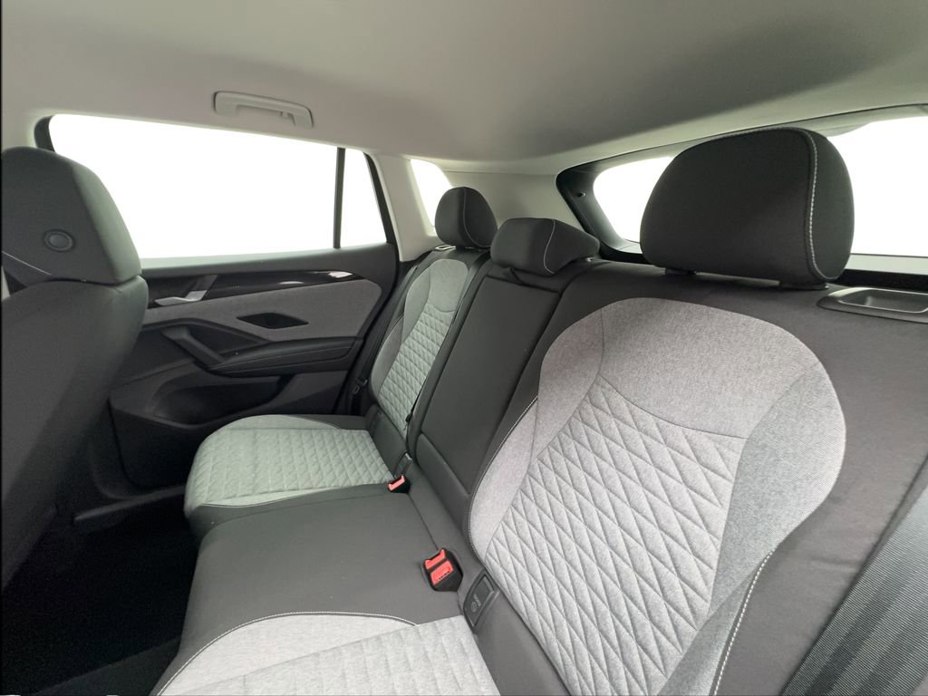 Used 2025 Volkswagen Tiguan S FWD image 24