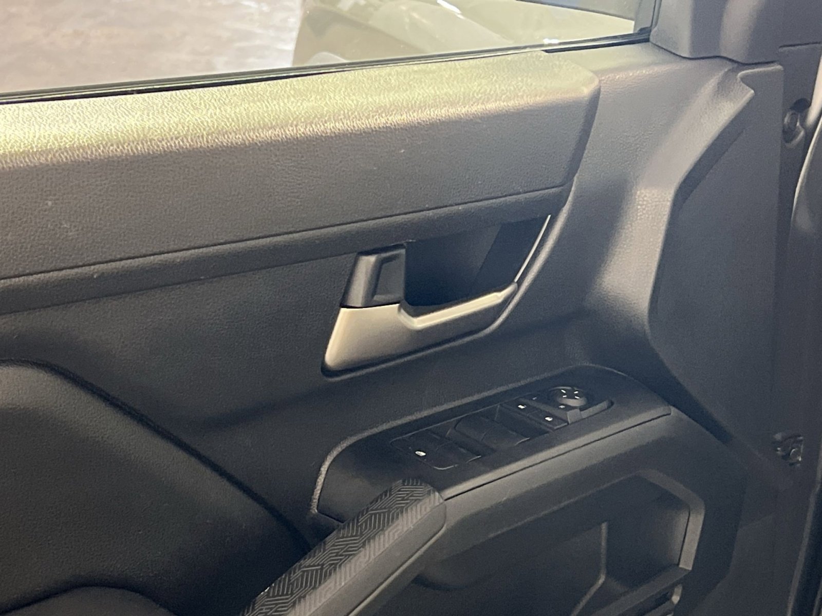 Used 2025 Toyota Tacoma TRD Off-Road image 14