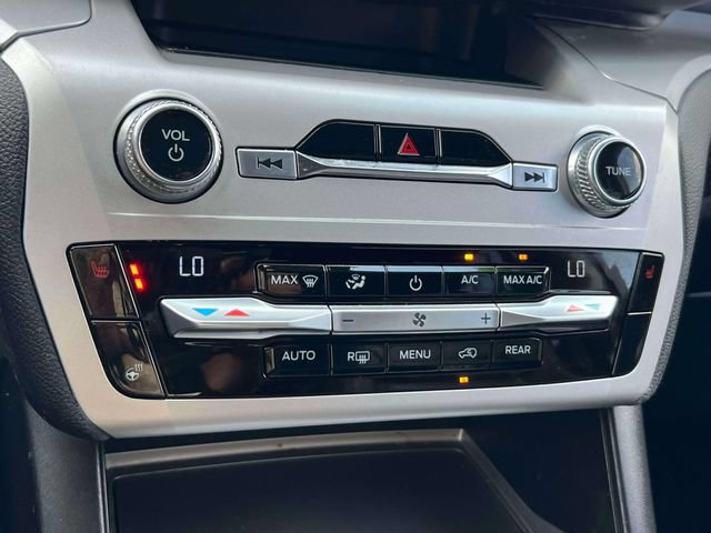 Used 2020 Ford Explorer XLT w/ Equipment Group 202A AWD/4WD image 29