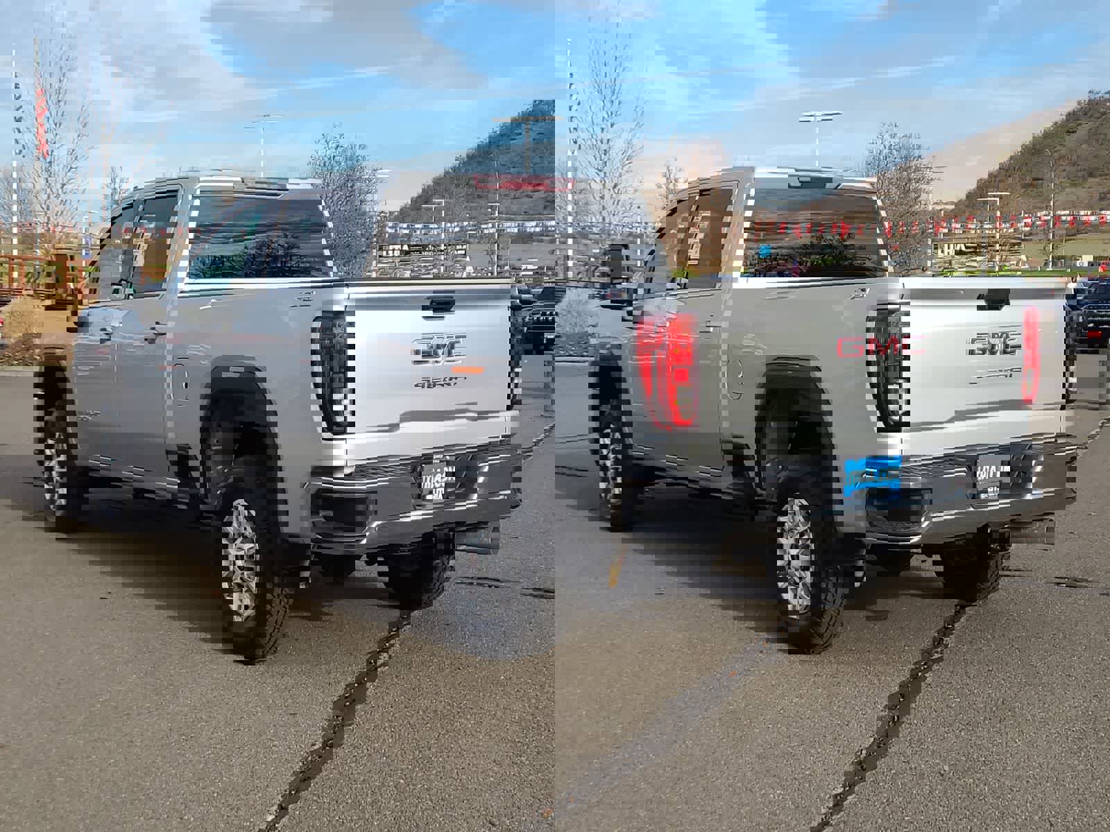 Used 2020 GMC Sierra 2500 SLE image 12