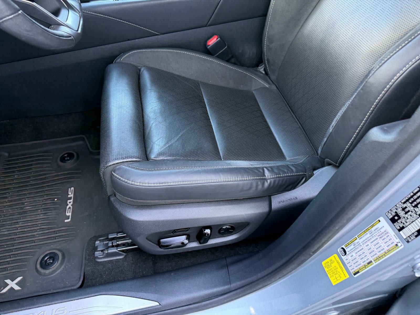Used 2023 Lexus RX 350 w/ Accessory Package (Z1) AWD/4WD image 13