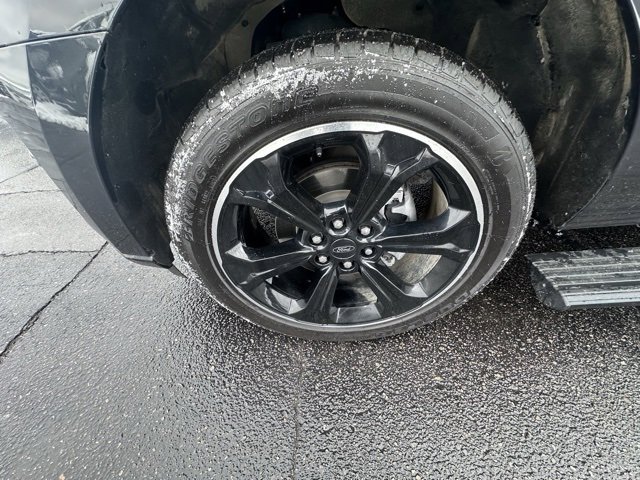 Used 2022 Ford Expedition Max Limited image 9