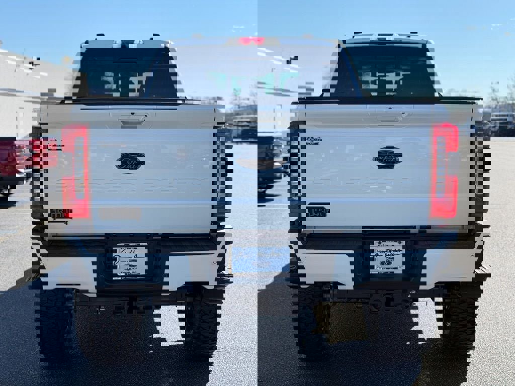 New 2026 Ford F250 Lariat w/ Black Appearance Package image 8