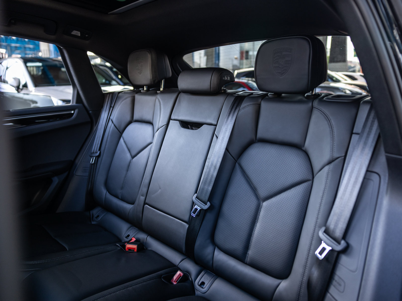 Used 2026 Porsche Macan AWD/4WD image 44