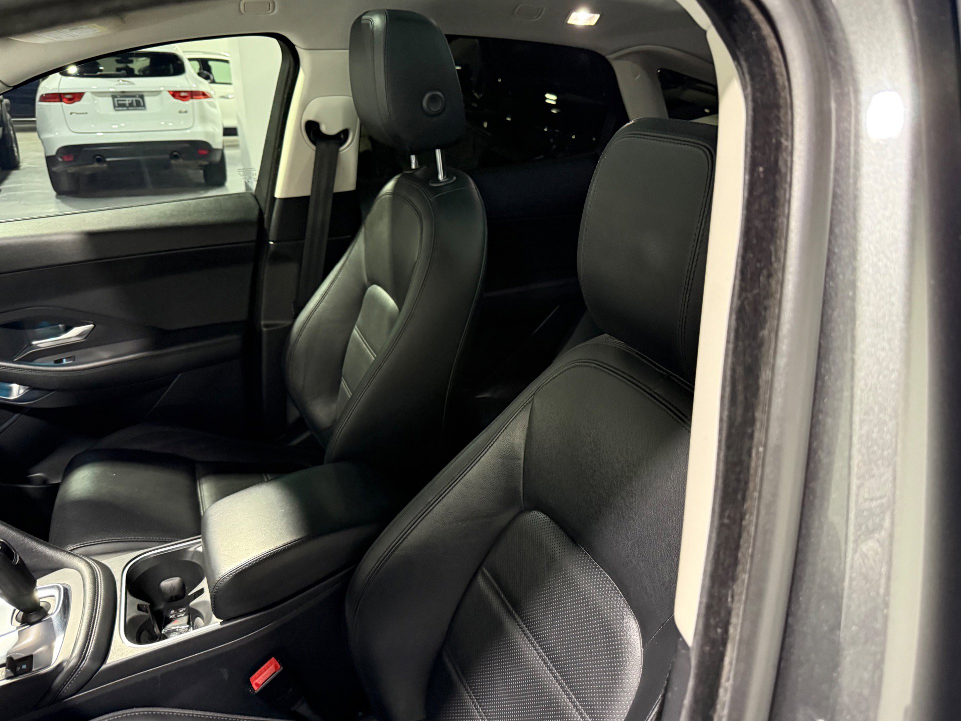 Used 2018 Jaguar E-PACE S image 21